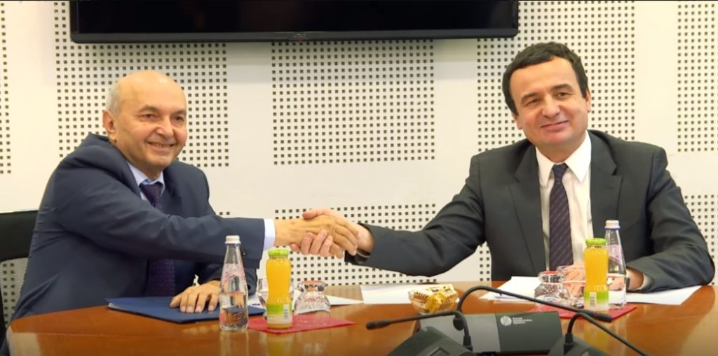 Nënshkruhet marrëveshja mes Vetëvendosjes dhe LDK-së për formimin e qeverisë në  Kosovë