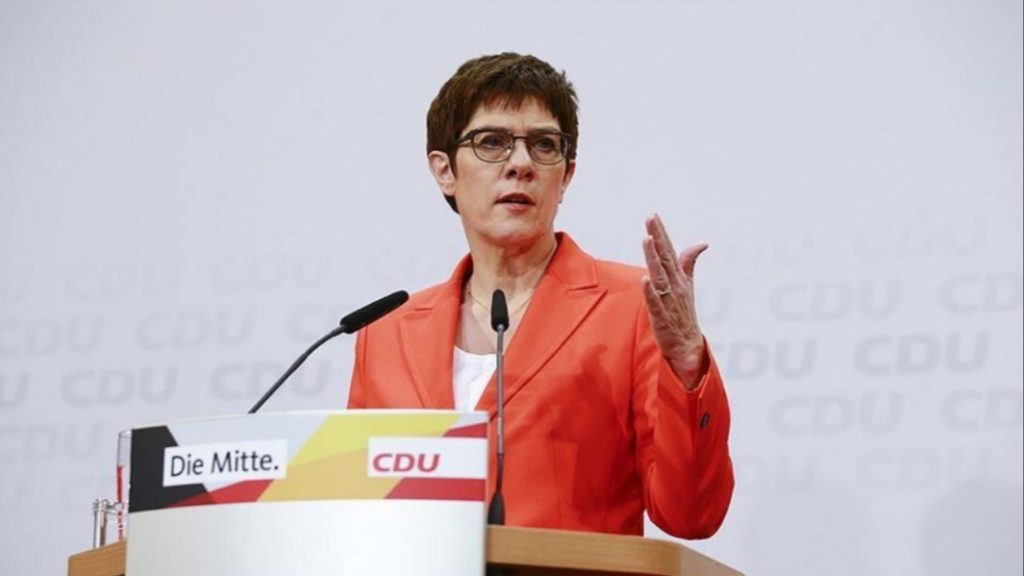Gjermani, pasardhësja e Merkel heq dorë nga posti i kancelares