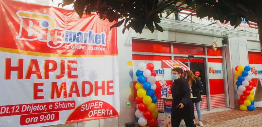 Muaji i festave, Big Market i ri në Fier sjell qindra oferta