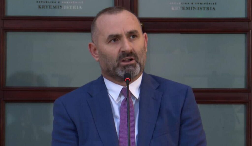 “Rregullohuni”, Ulsi Manja paralajmëron për ndërhyrje ligjore në sistemin e drejtësisë: Merrni përgjegjësitë që ju takojnë
