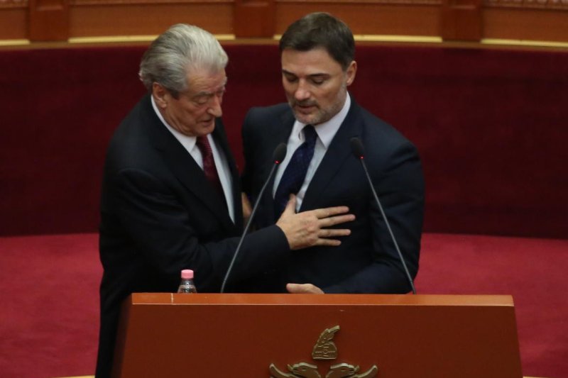 “Berisha, jo lider i gjithë opozitës”, Alibeaj: Fitoi vetëm bastin e tij duke shkelur në territorin e SHBA