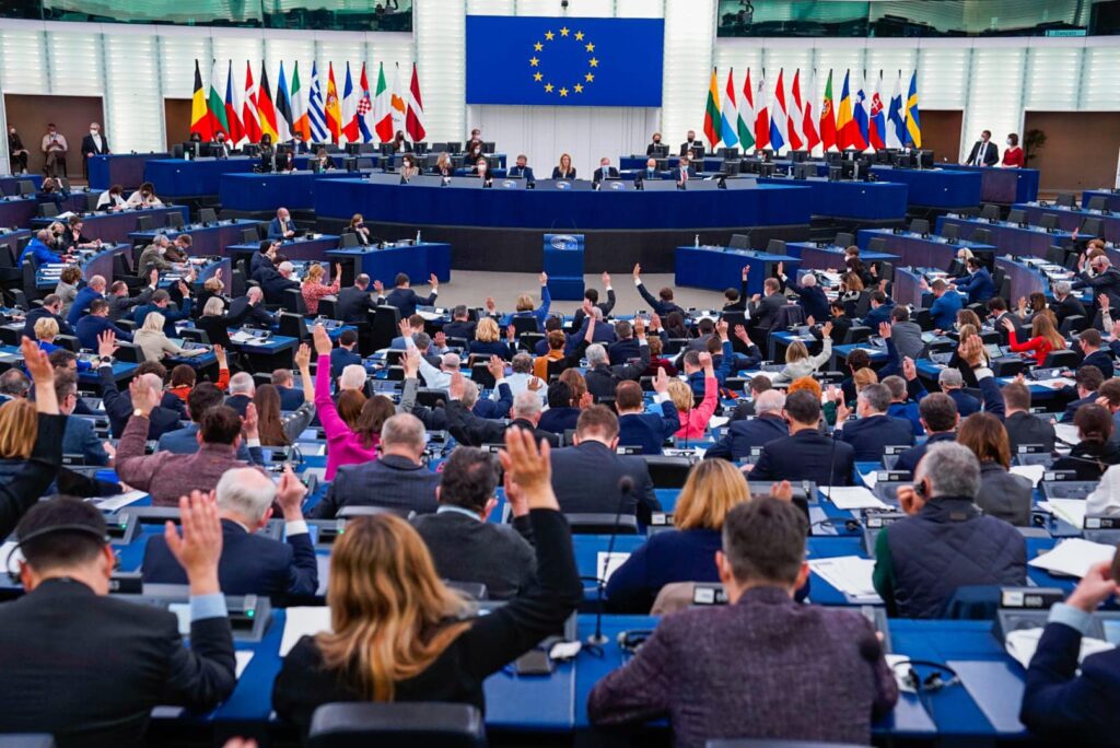 Parlamenti Europian mbështet Shqipërinë/ Integrimi në BE, 9 eurodeputetë javën e ardhshme në Tiranë