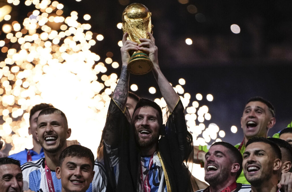 Kupa e Botës tregoi se futbolli si lojë nuk i përket FIFA-s
