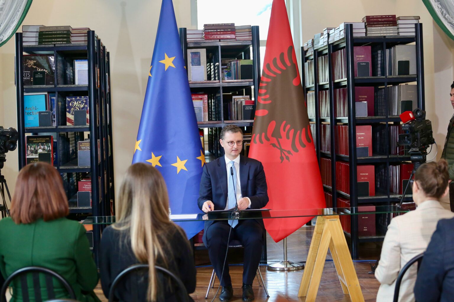 Ekonomia shqiptare me ecurinë më pozitive në rajon, pritshmëri për rritje të mëtejshme