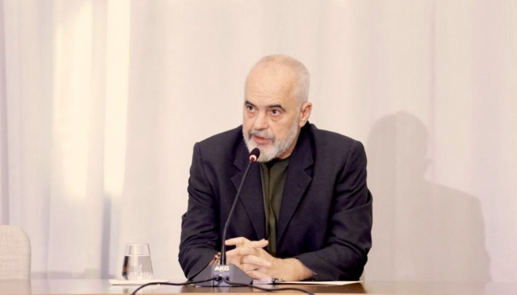 Rama: Mbi 3 miliardë euro të ardhurat nga turizmi në 2023-shin, u ul papunësia