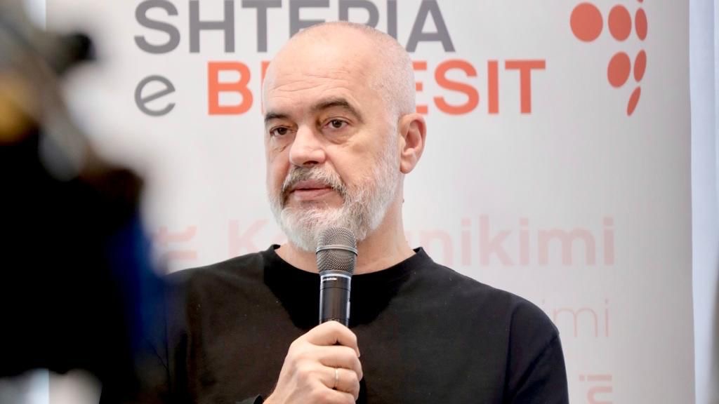Rama takim me përfaqësues të biznesit fason