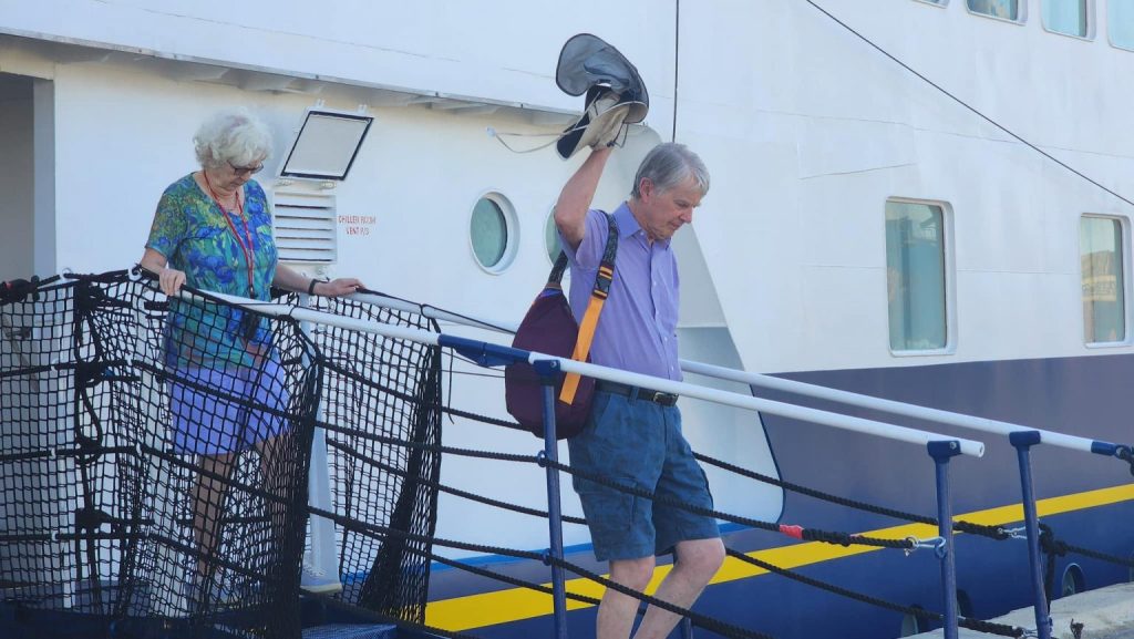 Rama: Turistët britanikë çelin sezonin e kroçierave në Portin e Durrësit
