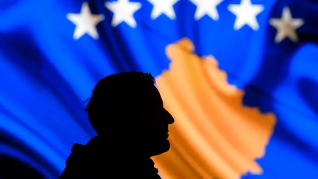 Kosova padrejtësisht po dhunohet të zgjedhë mes Albinit dhe aleancës me Perëndimin