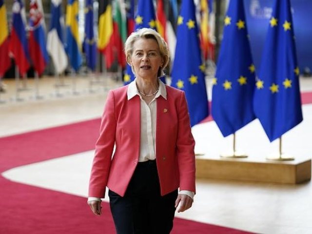 Von der Leyen: BE mirëpret pezullimin e tarifave nga Trump