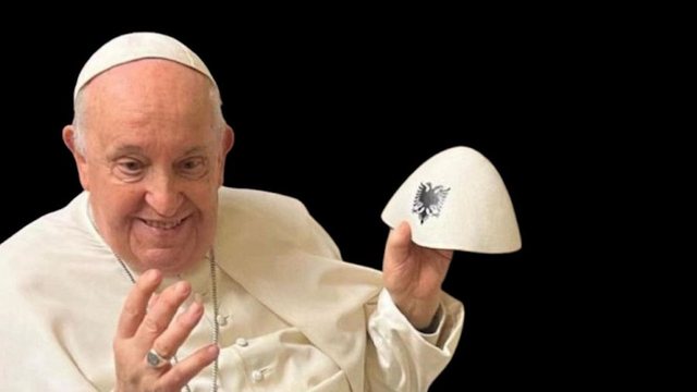 Ndarja nga jeta e Papa Françeskut, e shtuna shpallet shpallet ditë zie në Shqipëri! Flamuri kombëtar ulet në gjysmështizë