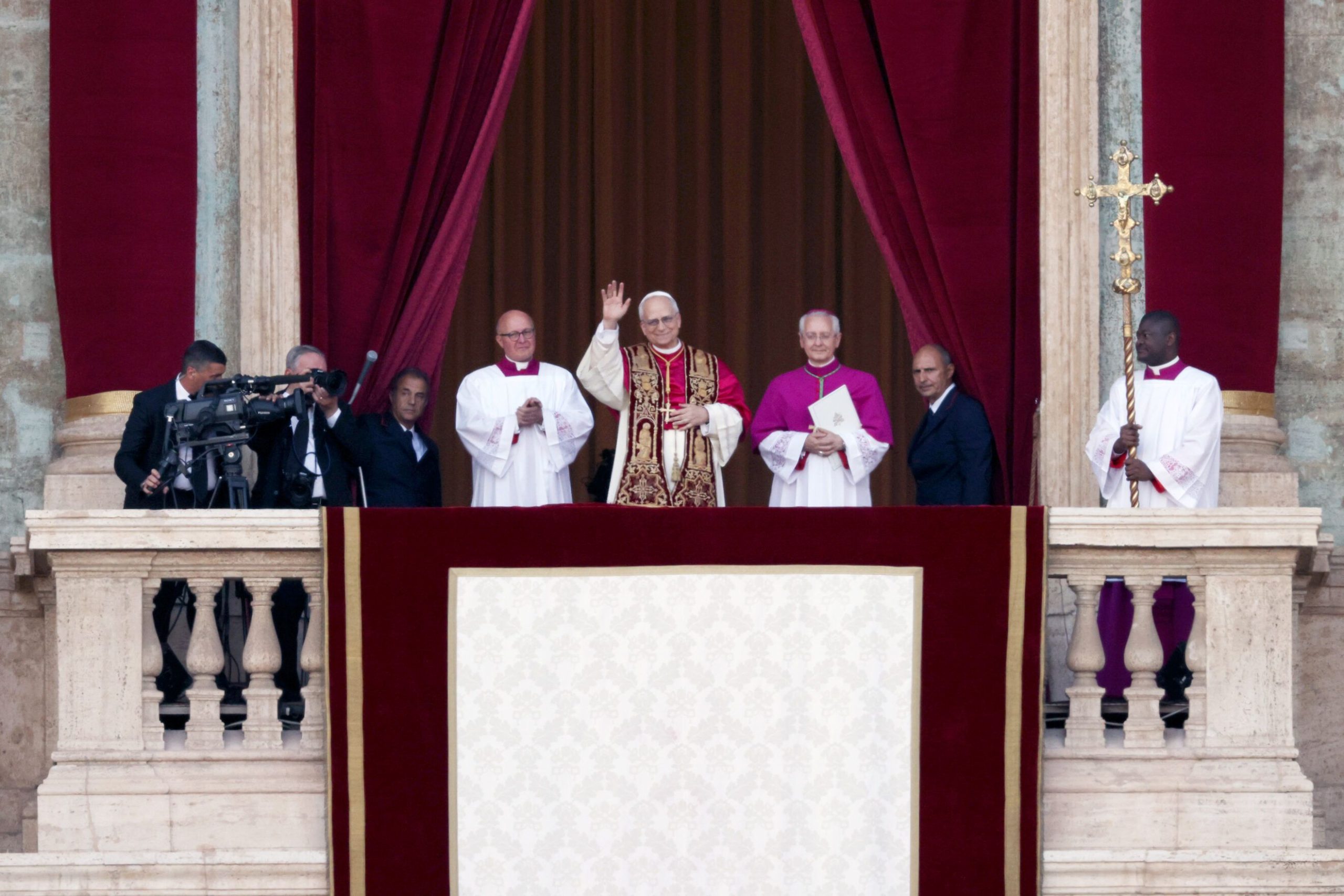 Robert Prevost bëhet Papa i parë Amerikan dhe merr emrin Leo XIV