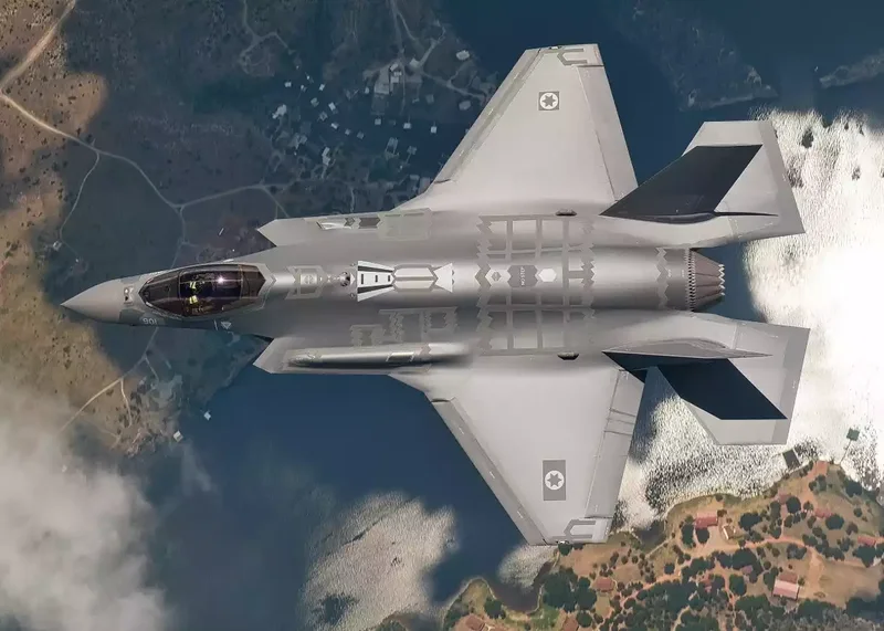 SHBA-Izrael modifikuan avionët luftarakë F-35, për të rritur rrezen e fluturimit pa u furnizuar me karburant