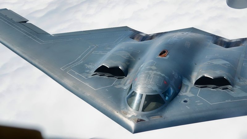 Çfarë janë bombarduesit amerikanë B2, avionët që transportojnë ‘superbombën’ që përdoret për të shkatërruar bunkerë në thellësi të mëdha