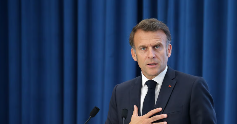 Macron i shqetësuar: Sulmet izraelite po zhvendosen te objekte që s’kanë lidhje me programin bërthamor të Iranit