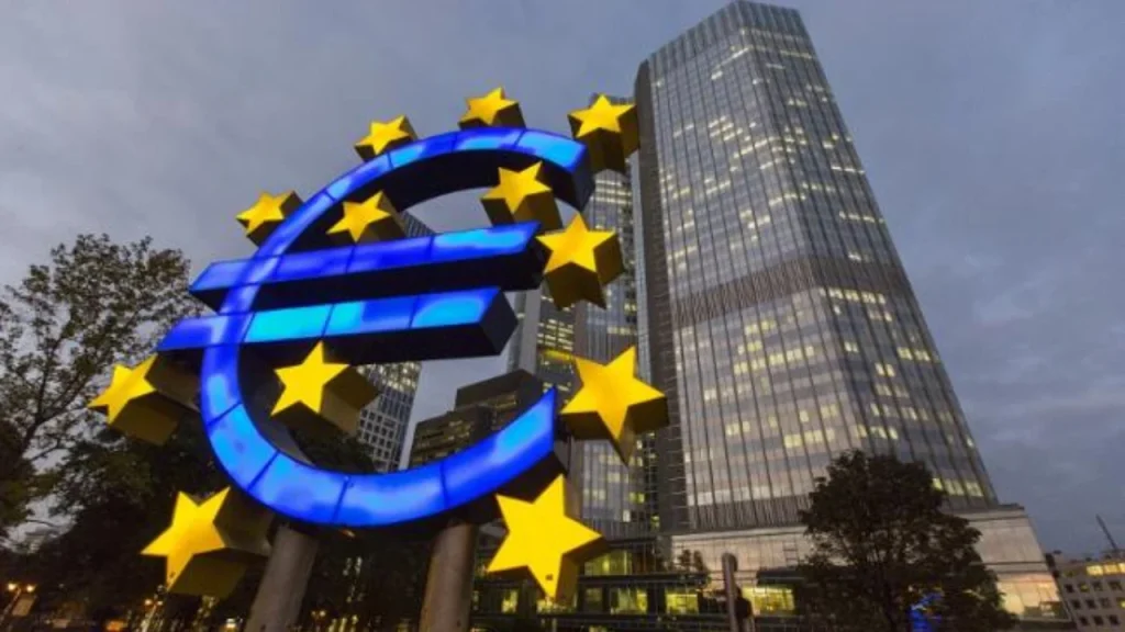 Banka Qendrore Evropiane frenon uljen e normave të interesit, tarifat amerikane dhe konkurrenca kineze rrezikojnë stabilitetin në BE