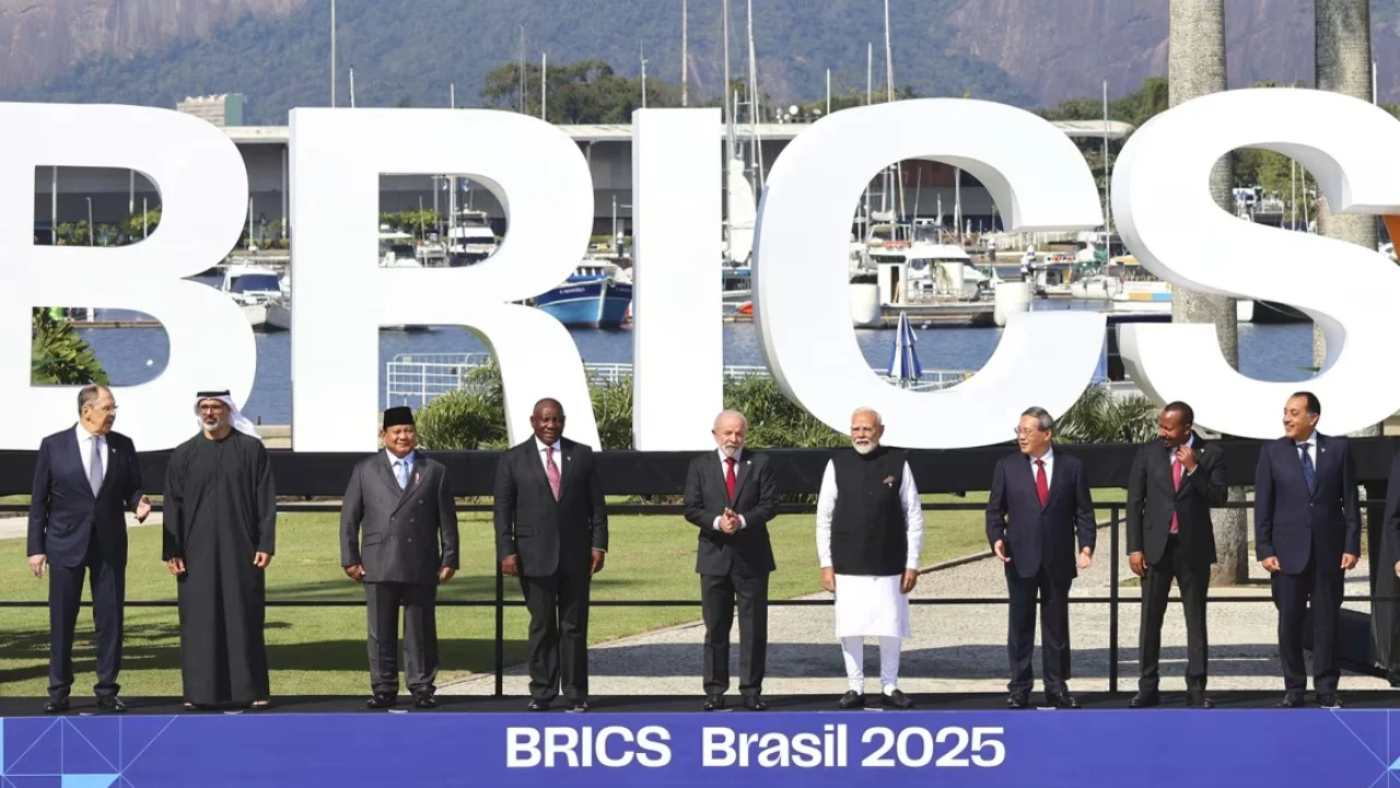Trump kërcënon me tarifa të reja për vendet që mbështesin politikat ‘anti-amerikane’ të grupit BRICS
