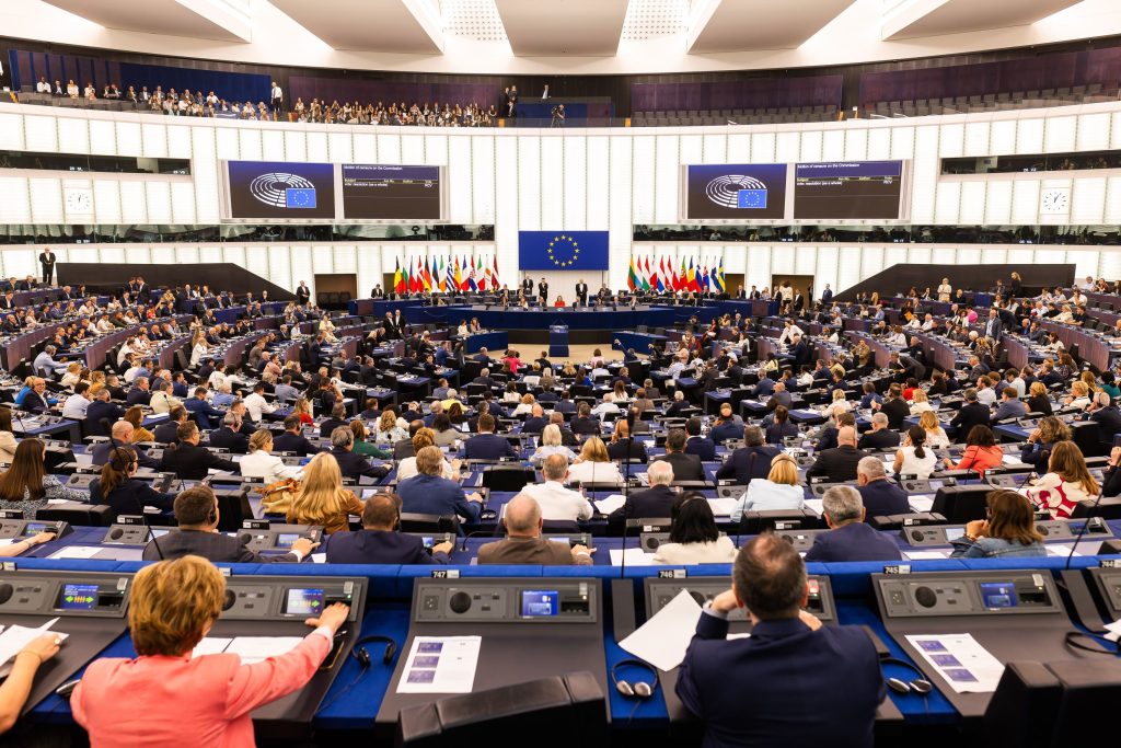 Parlamenti kërcënon të refuzojë propozimin e buxhetit të BE-së në një krizë të re për von der Leyen