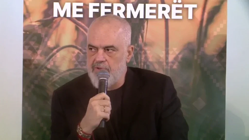 “Shkoni dhe merrni kreditë”, Rama takim me fermerët e Divjakës: Kemi vënë 250 mln euro në dispozicion, mund të bëhen edhe 1 mld