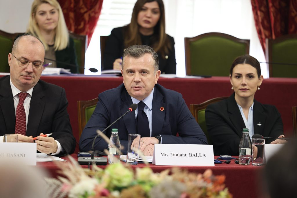 Balla pas takimit me delegacionin e PE: Mbështetje e fortë për anëtarësimin e Shqipërisë në BE deri në 2030
