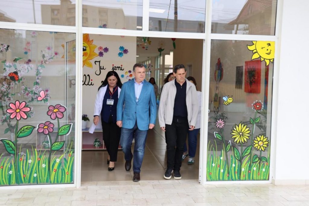 Balla: 5700 fëmijë përfitojnë çerdhe dhe kopshte me standarde bashkëkohore në Kamëz