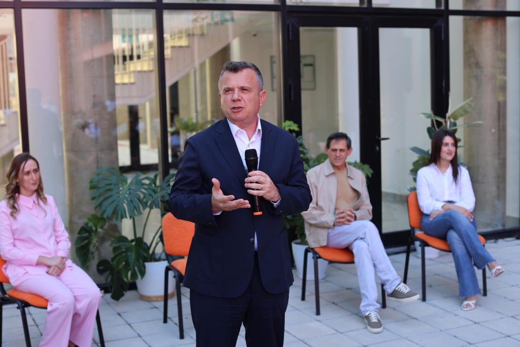 Investimet në arsim, Balla: Kamza, modeli i shkollave, kopshteve dhe çerdheve moderne