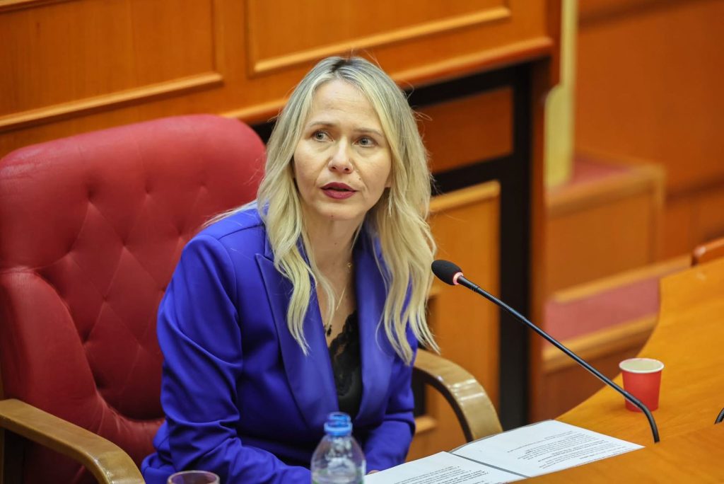 Libri “Women Changing Cities” rendit Anuela Ristanin mes 10 grave që po transformojnë qytetet