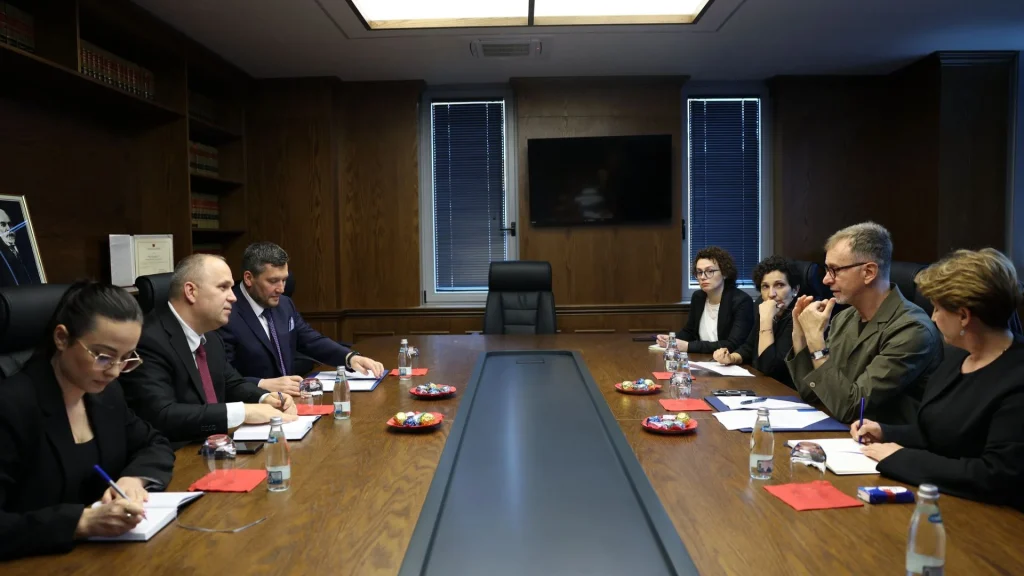 Delegacioni i BE-së viziton Gjykatën e Posaçme, Gonzato: Infrastrukturë gjyqësore në standarde europiane duhet të jetë prioritet