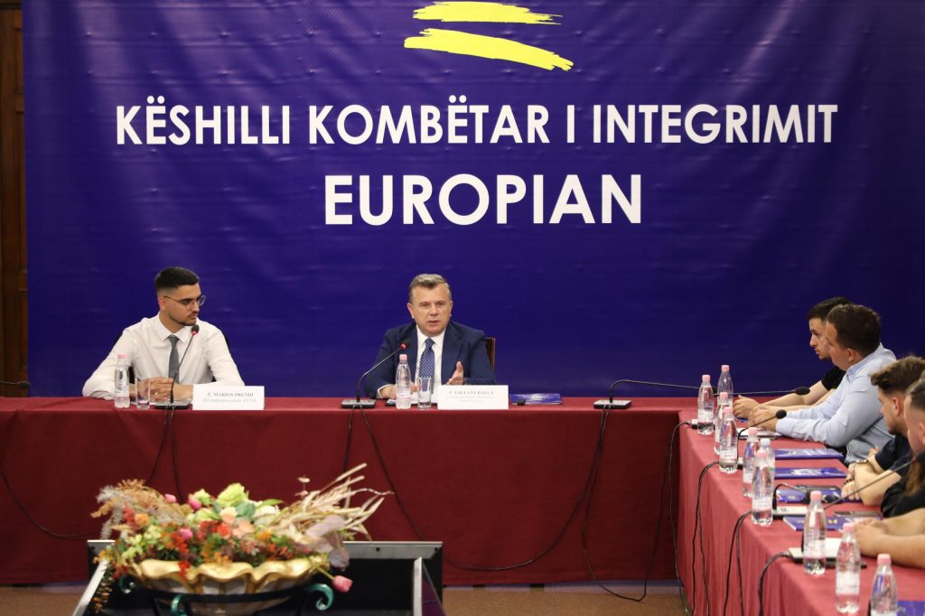 Balla takim me studentët e Drejtësisë: Integrimi europian hyn në fazë vendimtare