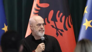 Rama: Zjarri në malin e Krujës u vu nën kontroll, asnjë viktimë dhe asnjë banor i lënduar
