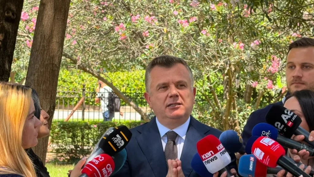 Balla për deklaratën e Spiropalit: Kur të vijë në grup dhe të shprehë shqetësimet, do t’i dëgjoj me vëmendje
