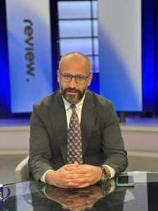 Sulmi me vezë nga xhamia, analisti Basha: Protesta nuk justifikon përdorimin e objekteve të kultit