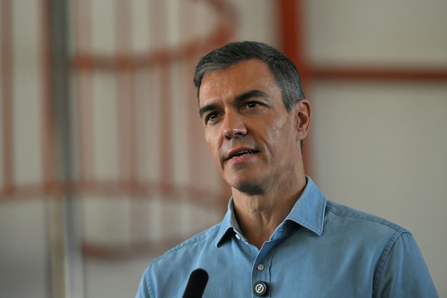 Sánchez udhëton në SHBA për finalen e Botërorit, por nuk pritet takim me Trump