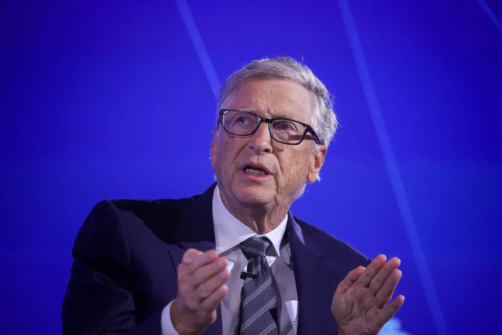 Bill Gates i shqetësuar nga inteligjenca artificiale: Mjeti më i rrezikshëm i shpikur ndonjëherë