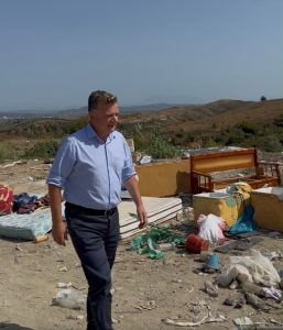 Ankesa nga shqiptari i diasporës, Balla sulmon Bashkinë Kavajë për pastrimin: Nuk merren me hallet e qytetit