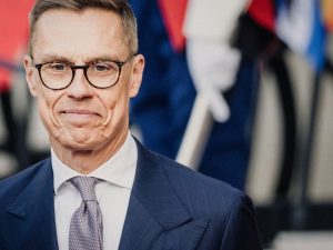 Kina i jep garanci Finlandës për armët bërthamore ruse, Stubb: Nuk do ta lejojë Moskën t’i përdorë
