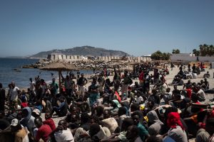 Kriza në Ceuta ndez alarmin në Spanjë, Madridi përballet me presion të ri për sovranitetin e enklavave afrikane
