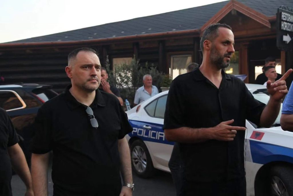 Pas zjarrit masiv në Krujë, Lamallari falënderon efektivët: Rreth 300 punonjës të Policisë në operacion, respekt për uniformat