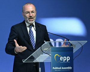 Weber kërkon ngritjen e qendrave për kthimin e emigrantëve në Afrikë