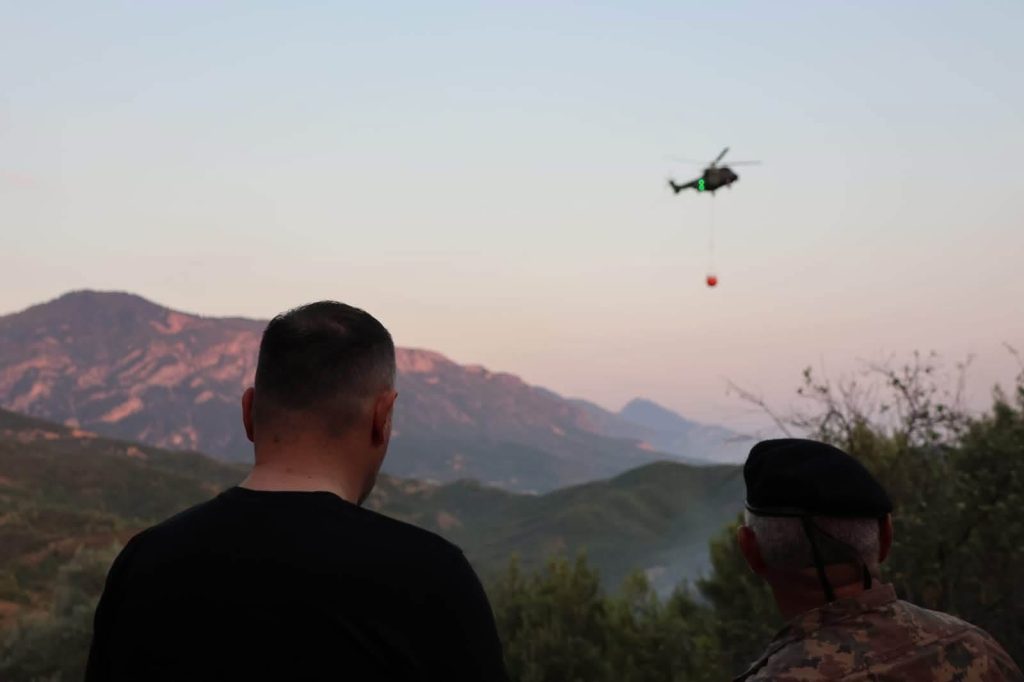 Përkeqësohet situata nga zjarret në Krujë, Nufi: Mund të evakuohen banorët
