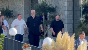 Rama mbledh kryebashkiakët në Kuç, diskutime për hartën e re territoriale