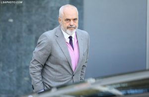 Pogradec/ Rama nis serinë e takimeve me drejtuesit politikë dhe drejtuesit e komisioneve parlamentare