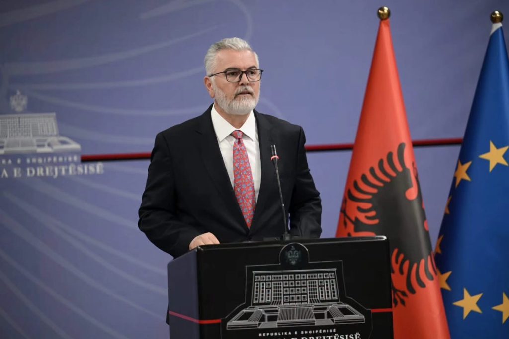 Kur drejtësia nis para gjykatës