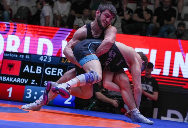 Shqipëria siguron dy medaljet e para në “Taranto 2026”, Abakarov dhe Dudaev në finale për të artën