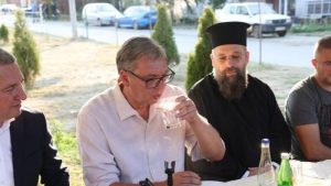 Vuçiç pretendon se një “top zjarri” u lëshua nga Kosova drejt Serbisë, Policia e Kosovës e mohon