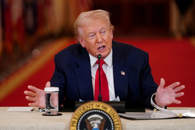 Trump përgatit revokimin masiv të vizave, deri në 200 mijë të huaj mund të preken
