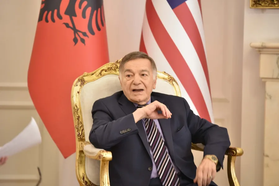 Joe DioGuardi apel partive në Kosovë: Zgjidhni presidentin, ndryshe vendi do të ketë telashe të mëdha
