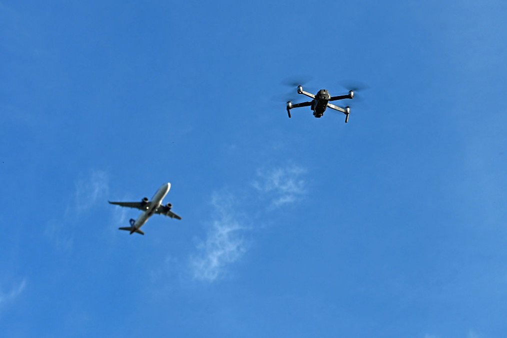Alarm sigurie në Gjermani, dron i paidentifikuar pranë një avioni ukrainas pezullon operacionet në aeroport