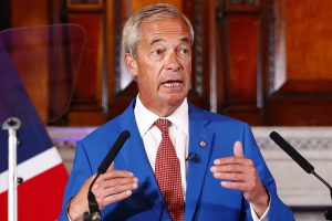Farage prezanton planin ushtarak për ndalimin e emigrantëve, propozon operacionin “Fortress”