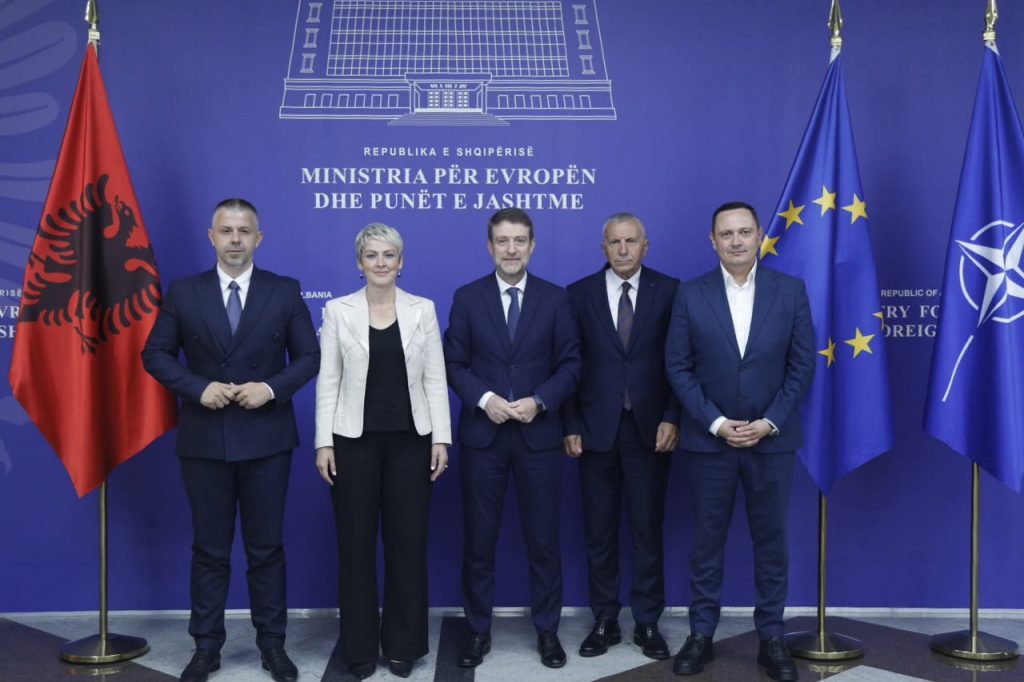 Ferit Hoxha takim me përfaqësuesit shqiptarë të Luginës së Preshevës: Të drejtat e tyre, përparësi e diplomacisë shqiptare