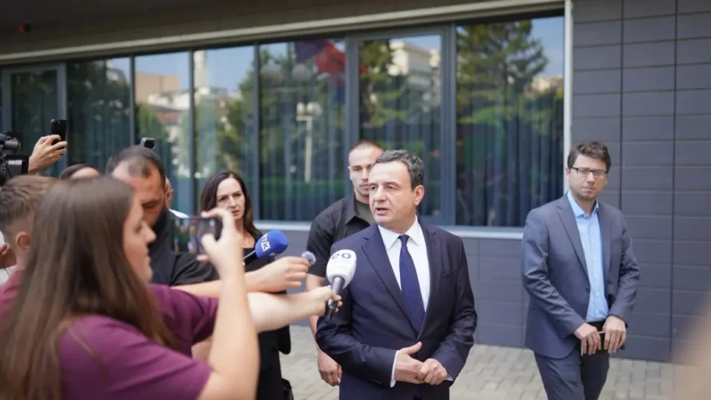 Opozita bllokon prej shtatë ditësh hyrjen e Qeverisë së Kosovës, kërkon konstituimin e institucioneve